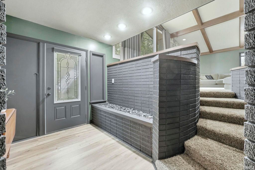 Photo of 9204 Barbara Lane, Fort Wayne, IN 46804 (MLS # 202540649)