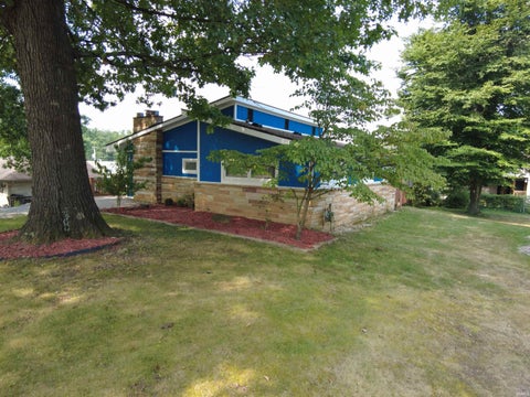 Photo of 117 Edgewood Drive, Bedford, IN 47421 (MLS # 202632624)