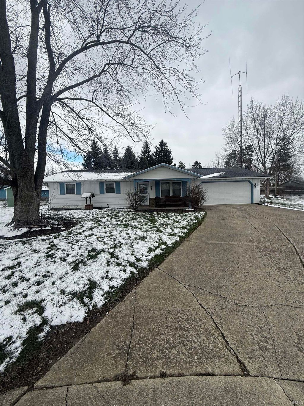 Photo of 7219 Putt Lane, Fort Wayne, IN 46835 (MLS # 202608836)