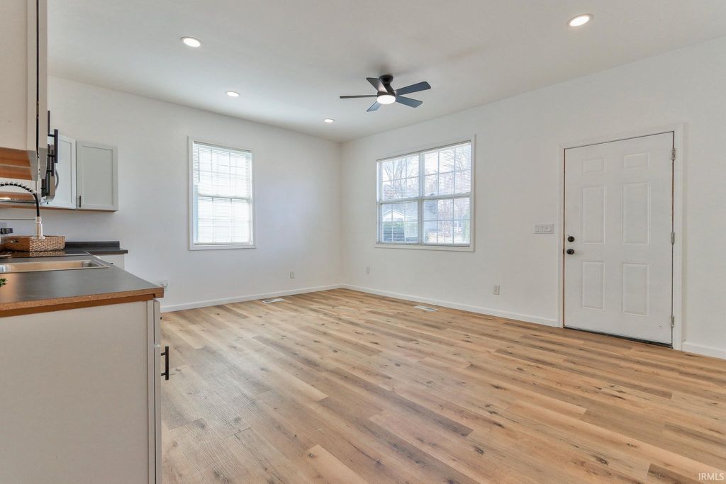 Photo of 217 Monroe Street, Newburgh, IN 47630 (MLS # 202606121)