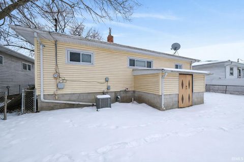 Tiny photo for 4422 E 20th Court, Gary, IN 46405 (MLS # 202603877)