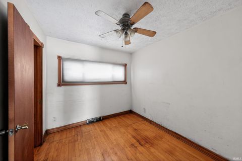 Tiny photo for 4422 E 20th Court, Gary, IN 46405 (MLS # 202603877)