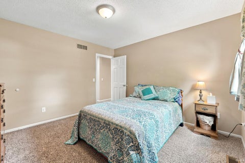 Tiny photo for 8323 Ramshire Lane, Fort Wayne, IN 46835 (MLS # 202636541)