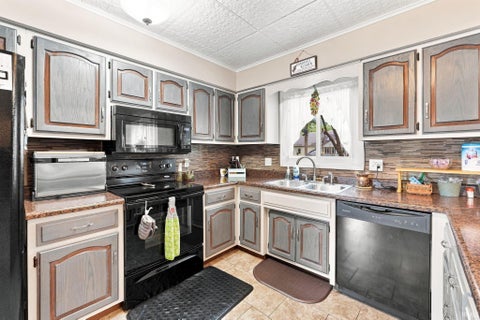 Tiny photo for 8323 Ramshire Lane, Fort Wayne, IN 46835 (MLS # 202636541)