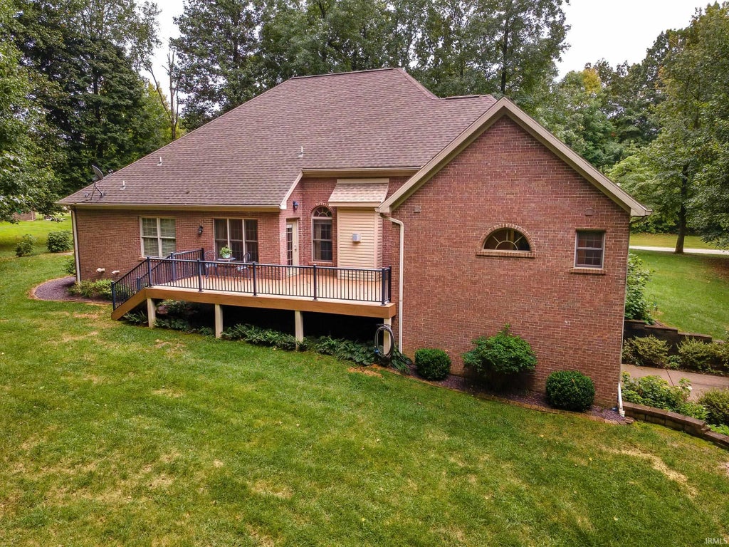 Photo of 8860 &amp; 8800 N Waterford Drive, Mount Vernon, IN 47620 (MLS # 202638020)