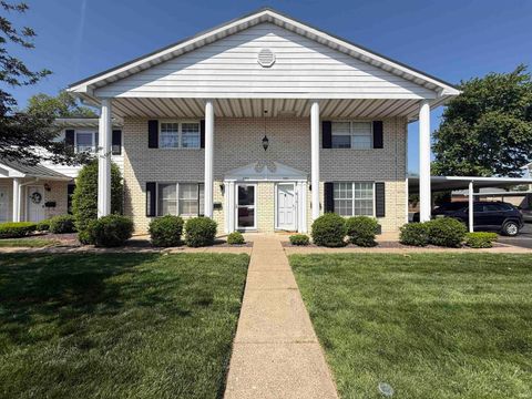 Photo of 1103 Burdette Avenue, Evansville, IN 47714 (MLS # 202614458)