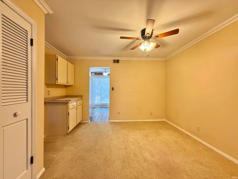 Tiny photo for 1103 Burdette Avenue, Evansville, IN 47714 (MLS # 202614458)
