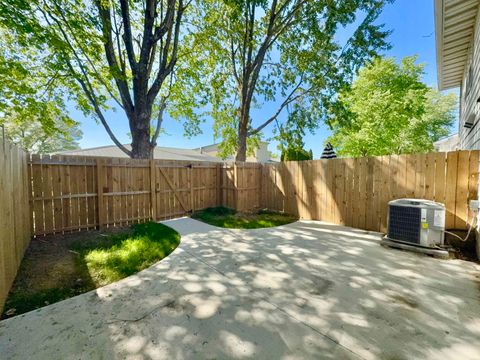 Tiny photo for 1103 Burdette Avenue, Evansville, IN 47714 (MLS # 202614458)