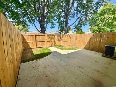 Tiny photo for 1103 Burdette Avenue, Evansville, IN 47714 (MLS # 202614458)