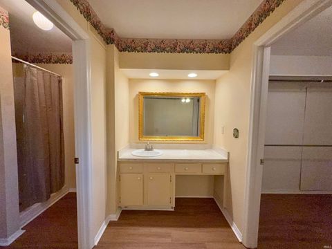 Tiny photo for 1103 Burdette Avenue, Evansville, IN 47714 (MLS # 202614458)