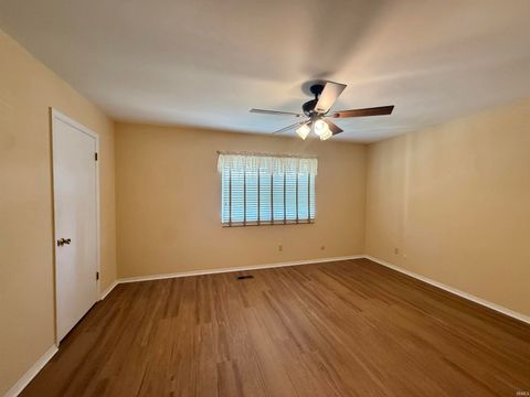 Tiny photo for 1103 Burdette Avenue, Evansville, IN 47714 (MLS # 202614458)
