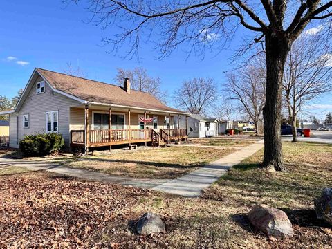 Tiny photo for 901 S Market Street, Winamac, IN 46996 (MLS # 202607849)