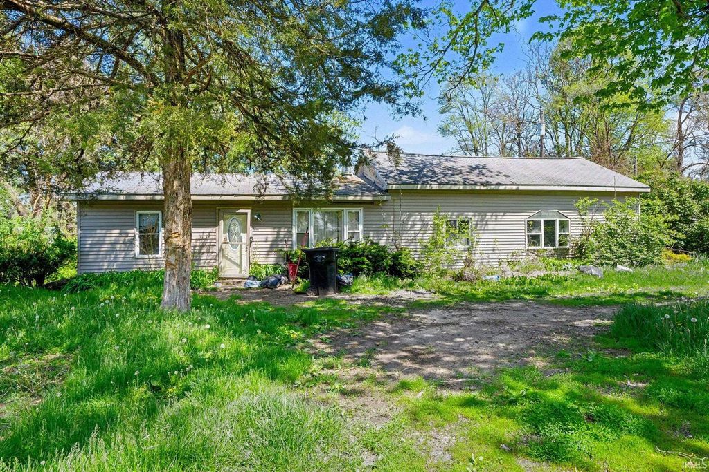 Photo of 10841 Toledo Avenue, Osceola, IN 46561 (MLS # 202616519)