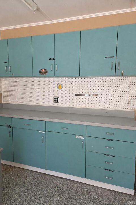 Tiny photo for 1908 Bellemeade Avenue, Evansville, IN 47714 (MLS # 202612116)