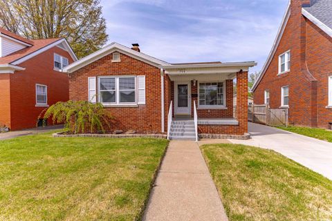Tiny photo for 1908 Bellemeade Avenue, Evansville, IN 47714 (MLS # 202612116)