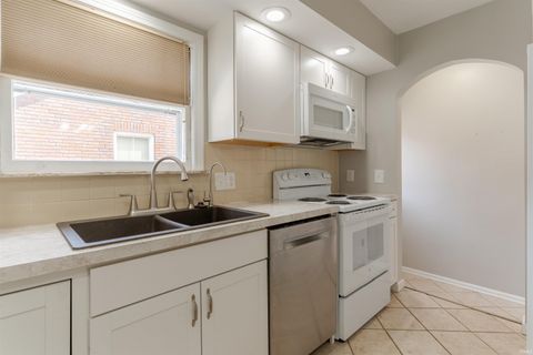 Tiny photo for 1908 Bellemeade Avenue, Evansville, IN 47714 (MLS # 202612116)