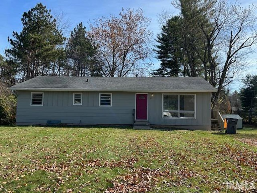 Photo of 4314 E Stephens Drive, Bloomington, IN 47408 (MLS # 202549325)