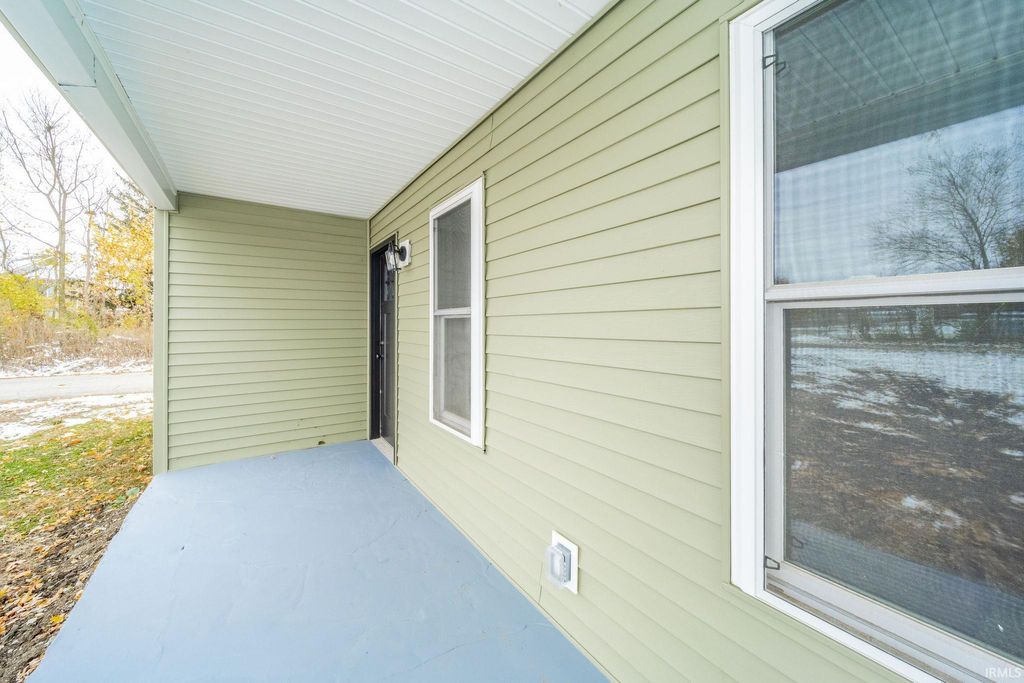 Photo of 1601 E Avenue, New Castle, IN 47362 (MLS # 202546292)