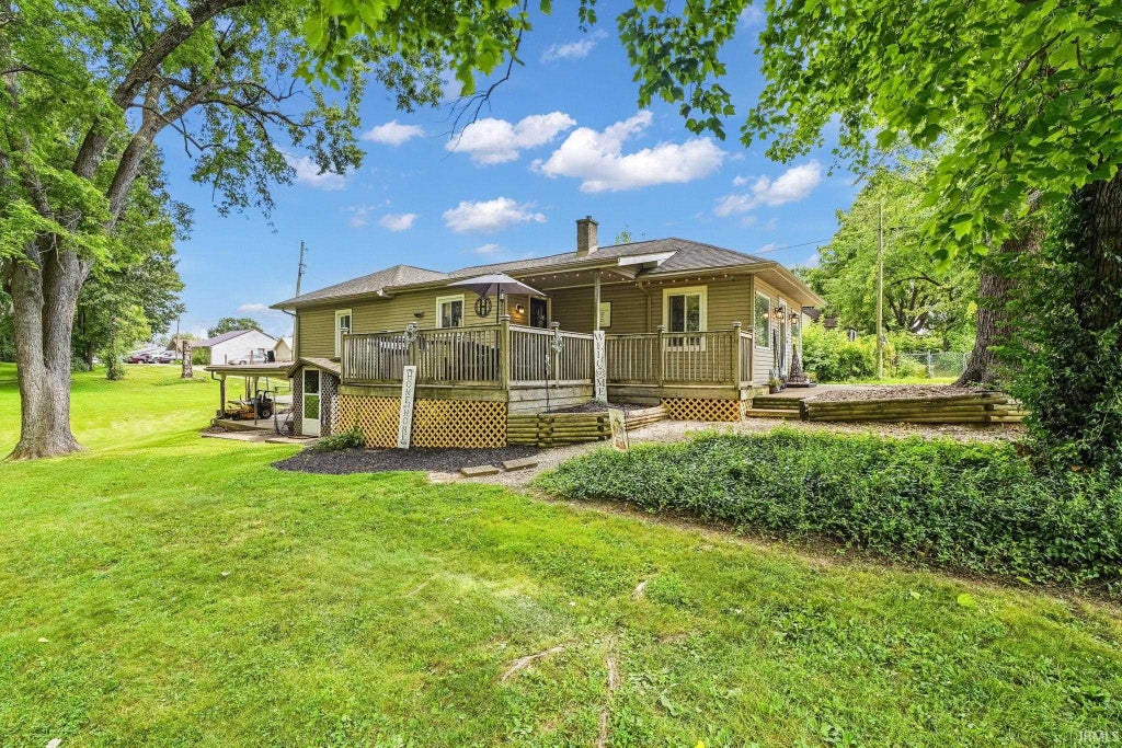 Photo of 623 Short Street, Oakland City, IN 47660 (MLS # 202628976)