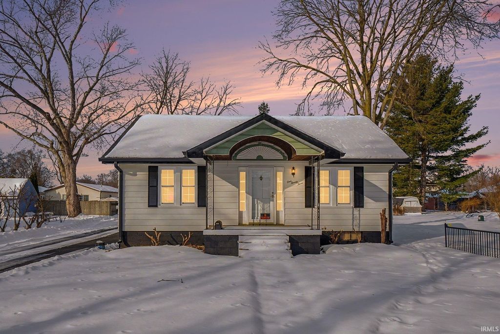 Photo of 123 Oakside Avenue, Mishawaka, IN 46544 (MLS # 202604408)