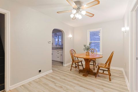 Tiny photo for 140 Oakside Avenue, Mishawaka, IN 46544 (MLS # 202547765)