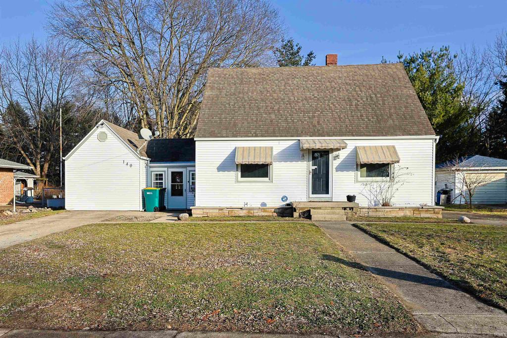 Photo of 140 Oakside Avenue, Mishawaka, IN 46544 (MLS # 202547765)