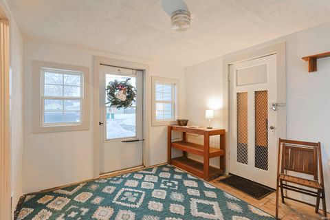 Tiny photo for 140 Oakside Avenue, Mishawaka, IN 46544 (MLS # 202547765)