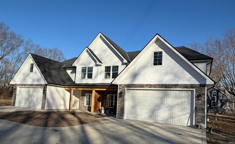 Tiny photo for 198 N Robinson Street, Delphi, IN 46923 (MLS # 202606024)