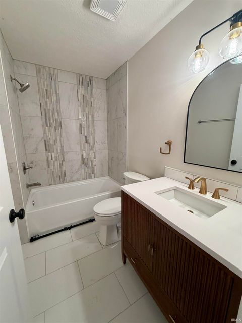 Tiny photo for 198 N Robinson Street, Delphi, IN 46923 (MLS # 202606024)