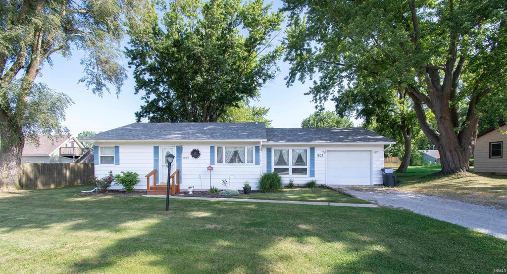 Photo of 1803 Dowling Street, Kendallville, IN 46755 (MLS # 202626660)