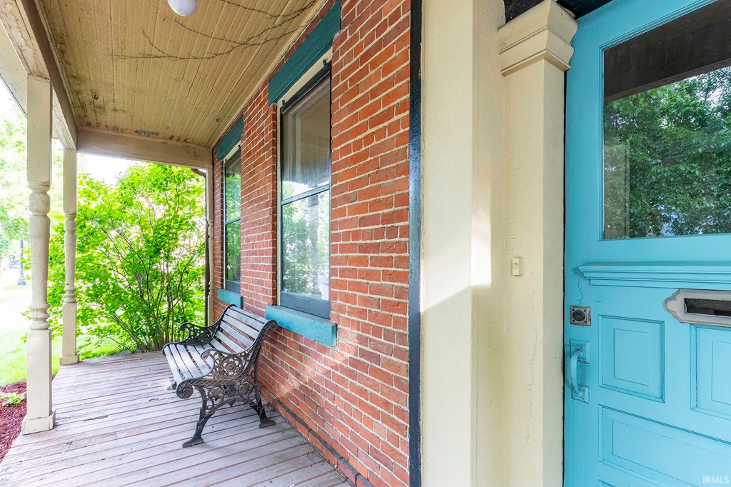 Photo of 1124 W Jefferson Boulevard, Fort Wayne, IN 46802 (MLS # 202619889)
