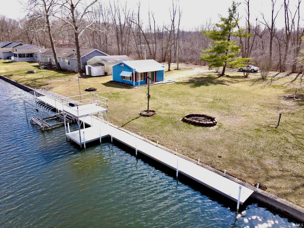 Photo of 104 EMS B20D Lane, Pierceton, IN 46562 (MLS # 202608516)