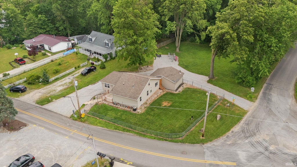 Photo of 2136 Chapman Lake Drive, Warsaw, IN 46582 (MLS # 202622596)