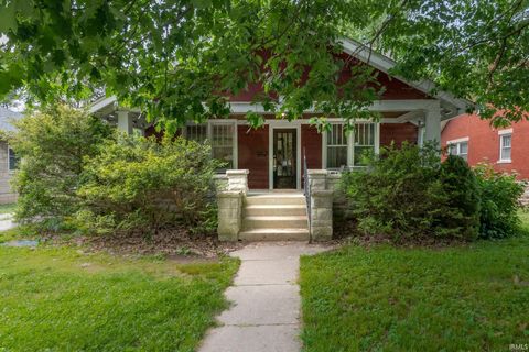 Photo of 402 E 1st Street, Bloomington, IN 47401 (MLS # 202547902)