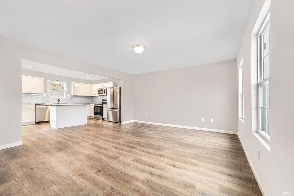 Photo of 3319 Falling Oak Drive, Mishawaka, IN 46544 (MLS # 202606733)