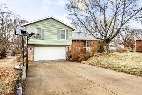 Photo of 4313 E Chadwick Court, Bloomington, IN 47401 (MLS # 202606839)