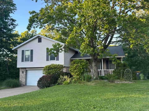 Tiny photo for 4313 E Chadwick Court, Bloomington, IN 47401 (MLS # 202606839)