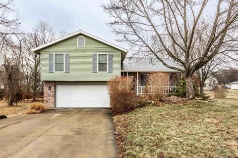 Photo of 4313 E Chadwick Court, Bloomington, IN 47401 (MLS # 202606839)