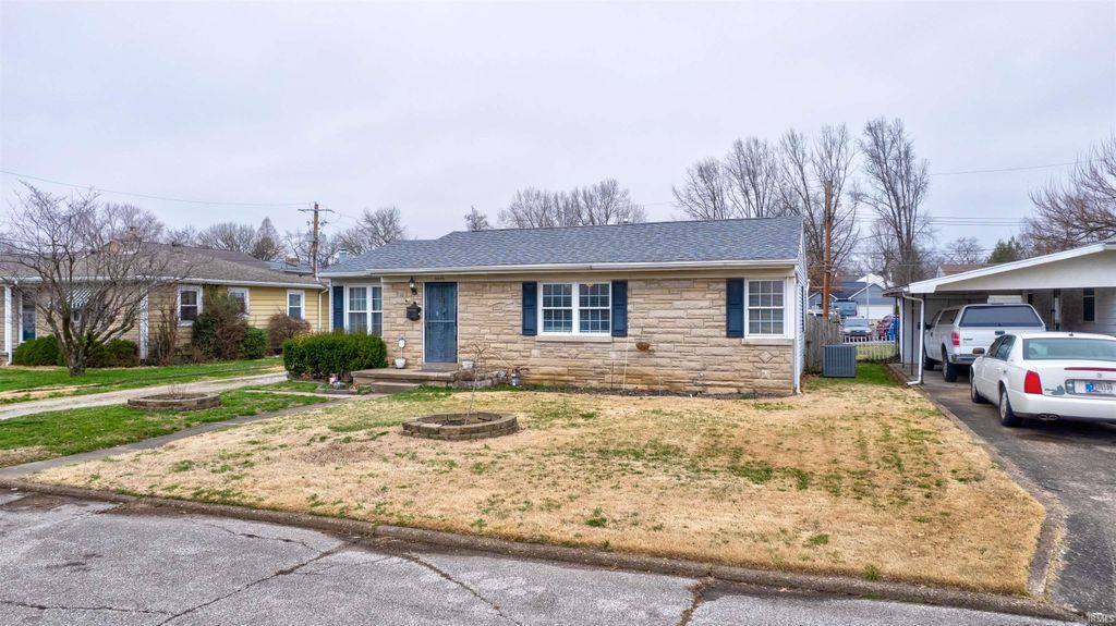 Photo of 3006 Adams Street, Evansville, IN 47714 (MLS # 202607838)