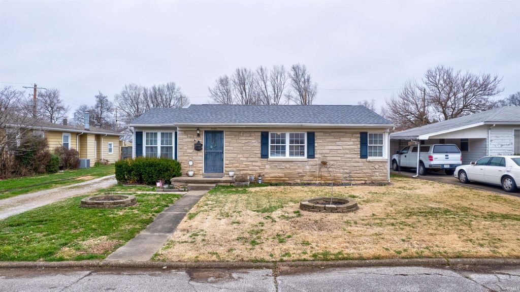 Photo of 3006 Adams Street, Evansville, IN 47714 (MLS # 202607838)