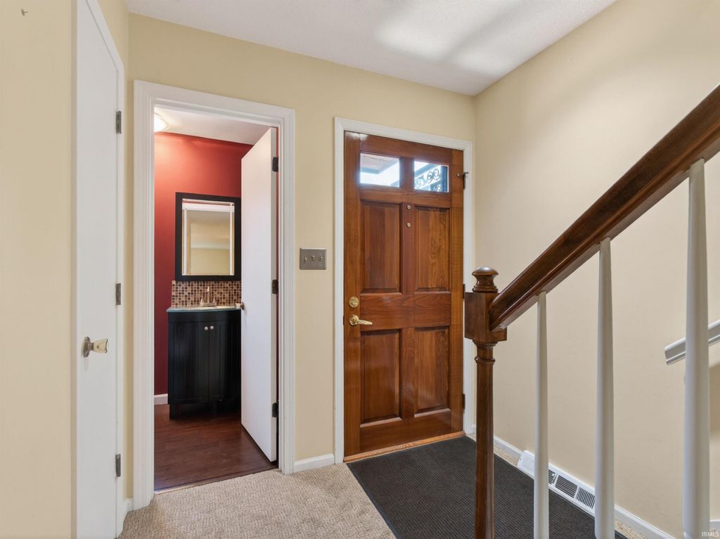 Photo of 6730 Quail Ridge Lane, Fort Wayne, IN 46804 (MLS # 202622027)