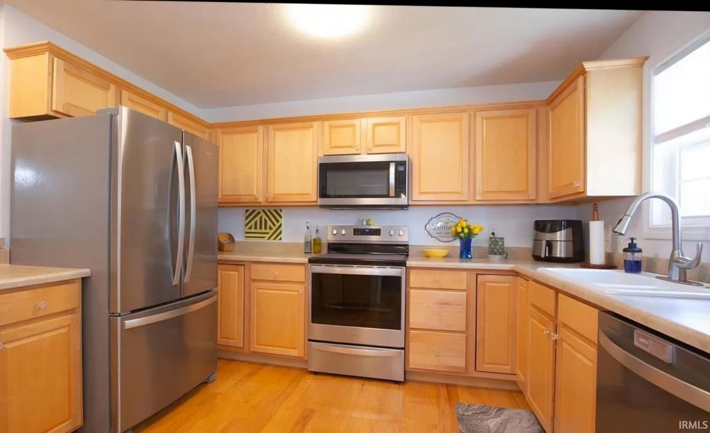 Photo of 10657 Fall Creek Drive, Newburgh, IN 47630 (MLS # 202602042)