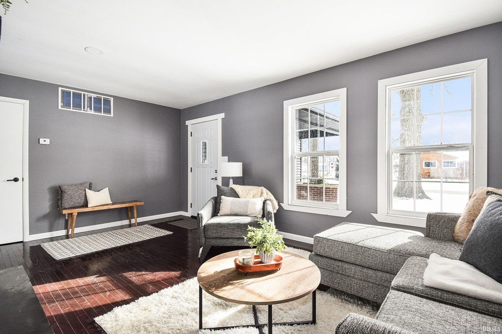 Photo of 416 W Cherry Tree Drive, Warsaw, IN 46582 (MLS # 202602614)