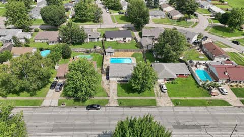 Tiny photo for 1408 W Boulevard, Kokomo, IN 46902 (MLS # 202634010)