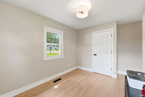 Tiny photo for 1408 W Boulevard, Kokomo, IN 46902 (MLS # 202634010)