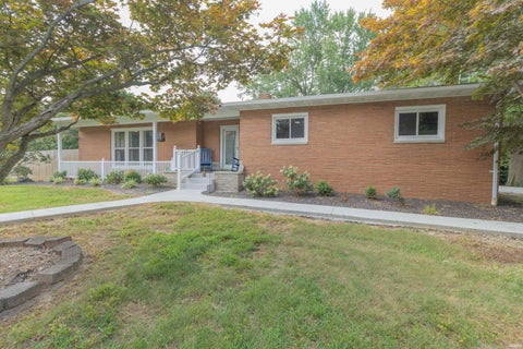 Tiny photo for 1803 W Midland Avenue, Princeton, IN 47670 (MLS # 202627711)
