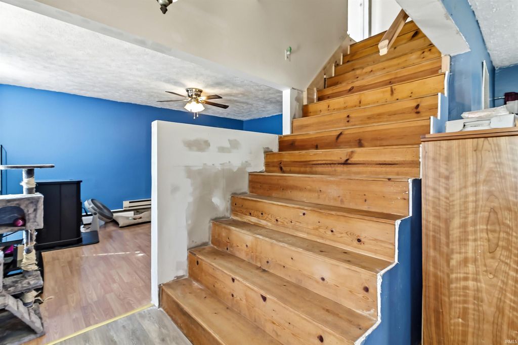 Photo of 604 S Water Street, Jonesboro, IN 46938 (MLS # 202614254)