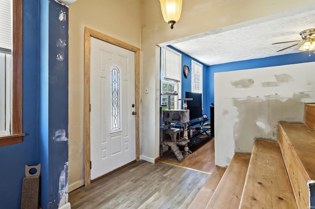 Photo of 604 S Water Street, Jonesboro, IN 46938 (MLS # 202614254)