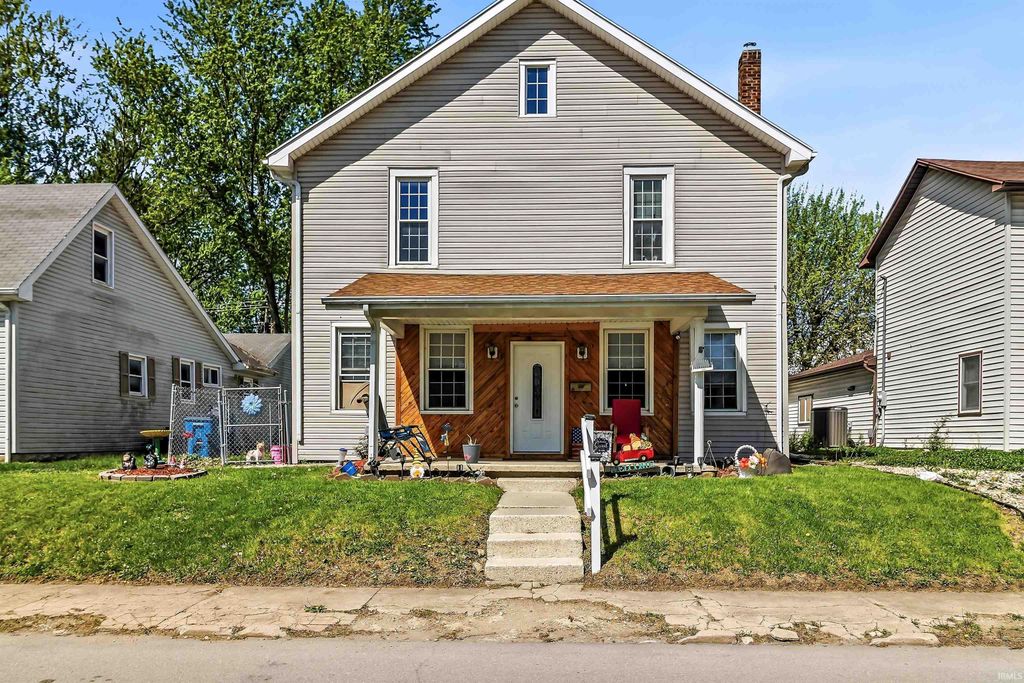 Photo of 604 S Water Street, Jonesboro, IN 46938 (MLS # 202614254)