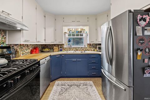 Tiny photo for 1414 N Salisbury Street, West Lafayette, IN 47906 (MLS # 202612145)